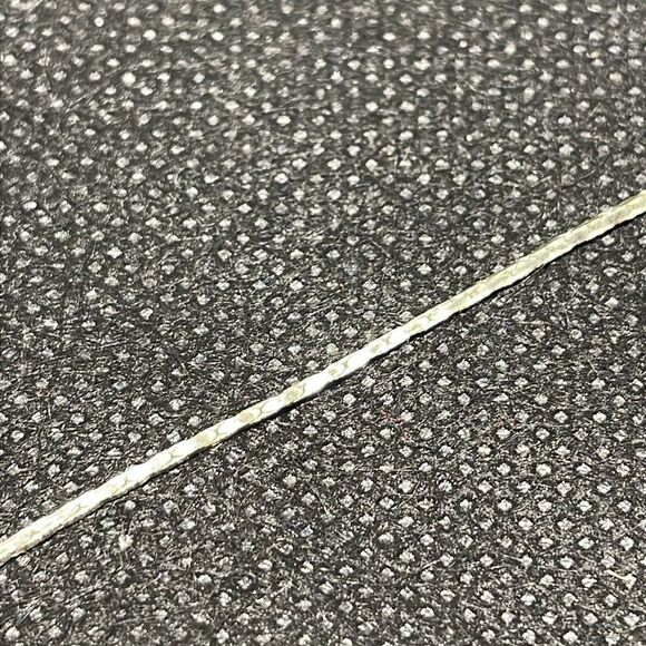 Beautiful necklace with star pendent - Picture 8 of 9